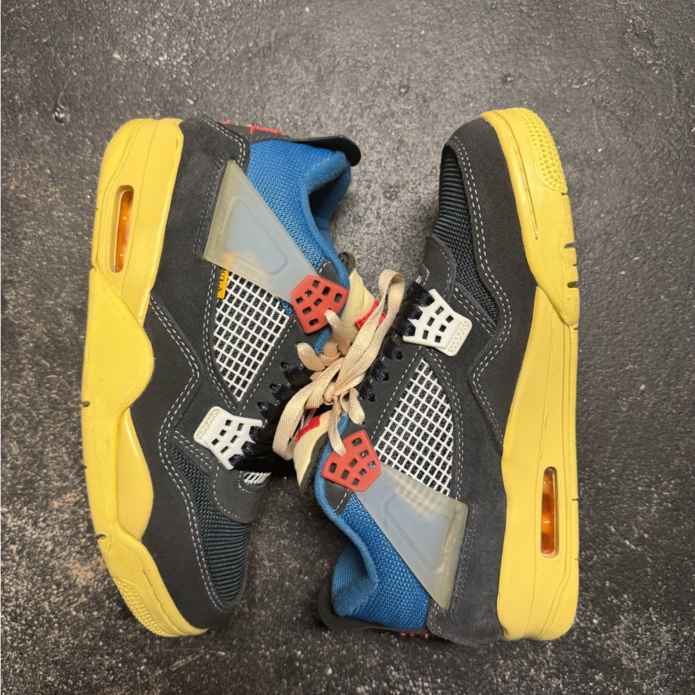 Jordan Air 4 Retro SP in Blue and Yellow